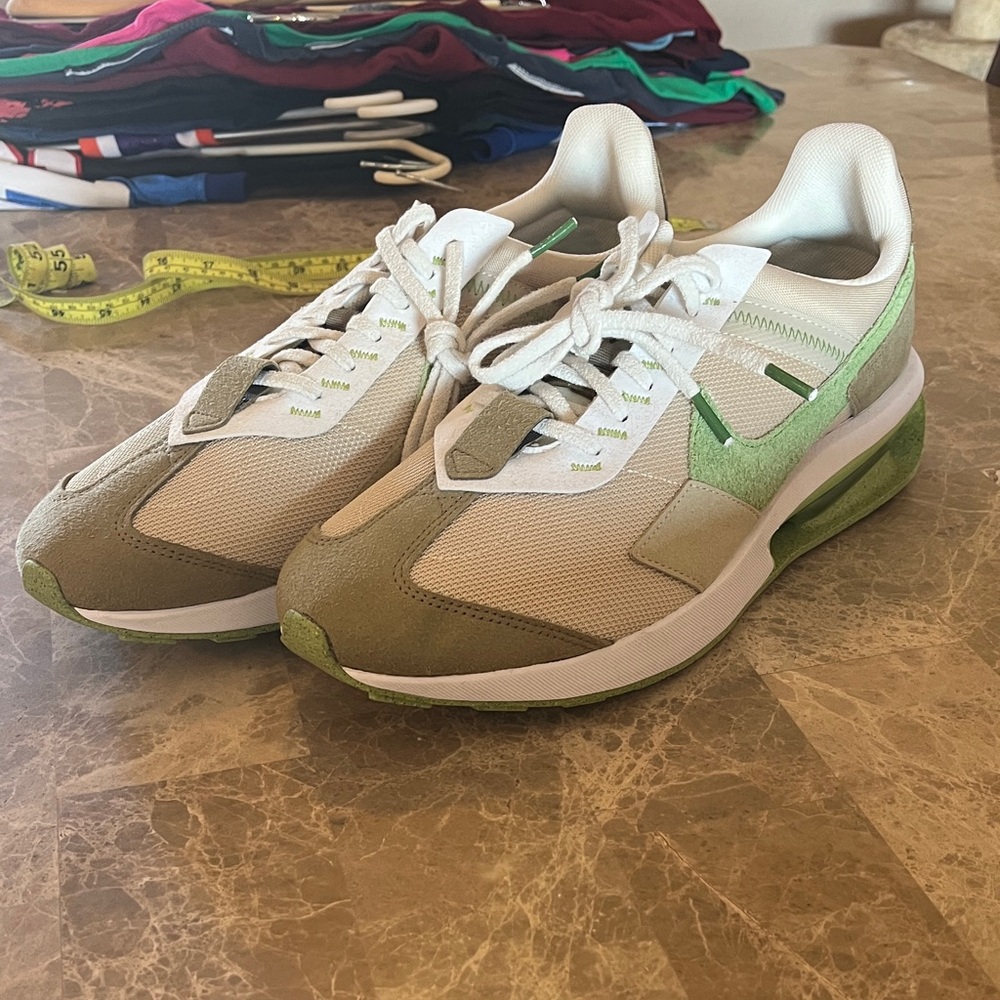 Nike Air Max 270 Earth Day Men's size 12.5
